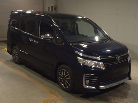 2015 Toyota Voxy ZRR80W[2]