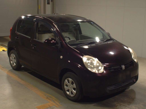 2011 Toyota Passo KGC30[2]