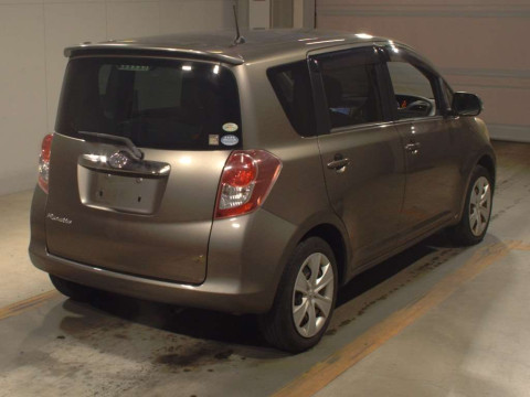 2010 Toyota Ractis SCP100[1]