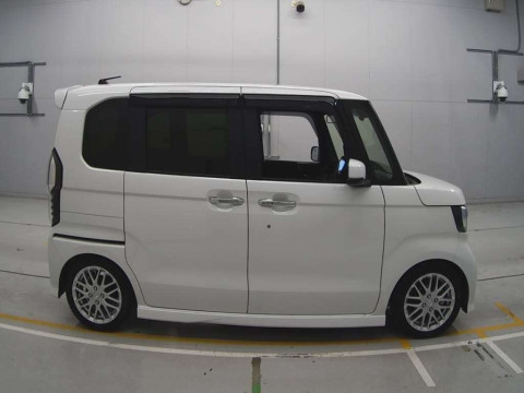 2022 Honda N-BOX CUSTOM JF3[2]