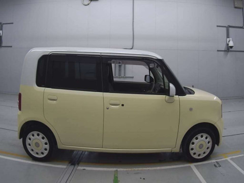 2016 Daihatsu Move Conte L575S[2]