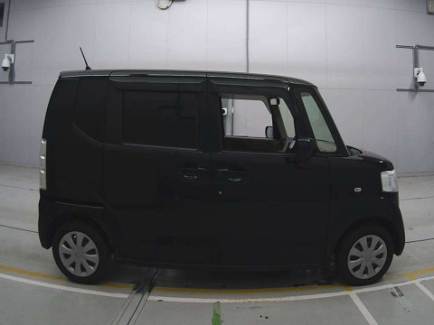 2015 Honda N-BOX JF1[2]