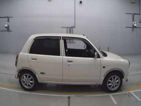 2004 Daihatsu Miragino L700S[2]