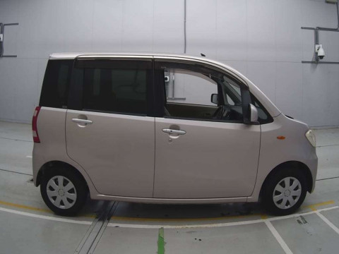 2010 Daihatsu Tanto exe L455S[2]