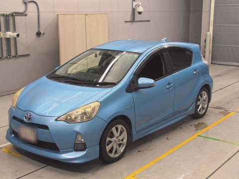 2012 Toyota Aqua NHP10[0]