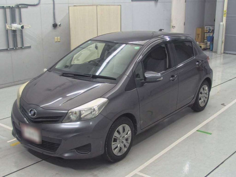 2013 Toyota Vitz NSP130[0]