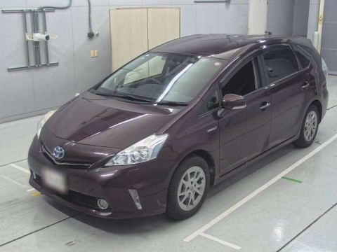 2014 Toyota Prius alpha ZVW41W[0]