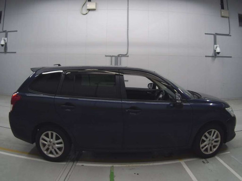 2014 Toyota Corolla Fielder NZE161G[2]