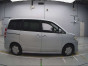 2004 Toyota Noah