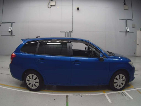 2014 Toyota Corolla Fielder NZE161G[2]