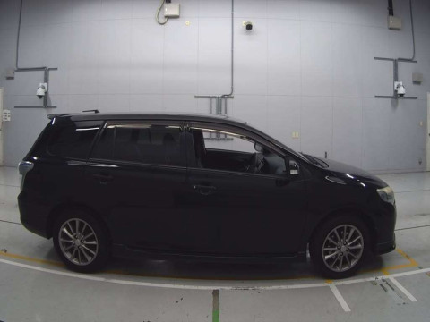 2010 Toyota Corolla Fielder NZE141G[2]