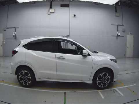 2014 Honda VEZEL RU3[2]