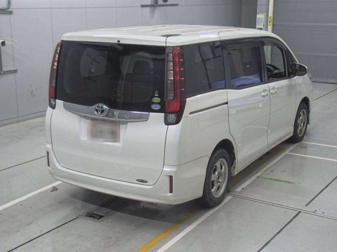 2014 Toyota Noah ZRR80G[1]