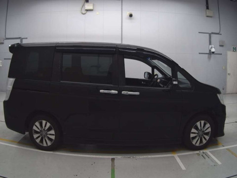 2012 Honda Step WGN Spada RK5[2]