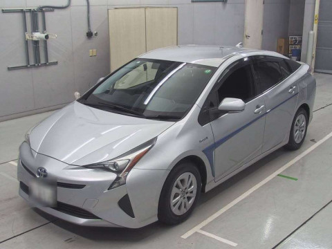 2017 Toyota Prius ZVW50[0]