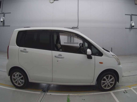 2012 Daihatsu Move LA100S[2]