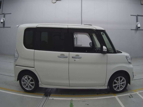 2015 Daihatsu Tanto LA600S[2]