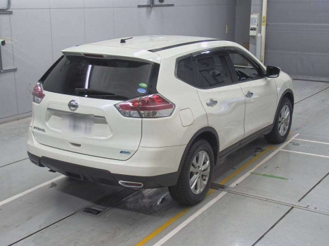 2015 Nissan X-Trail NT32[1]