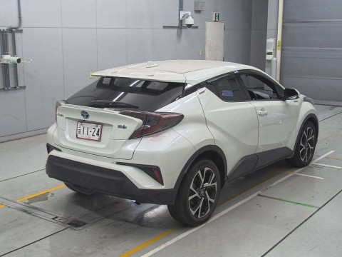 2017 Toyota C-HR ZYX10[1]