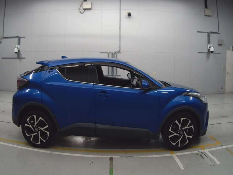 2018 Toyota C-HR ZYX10[2]