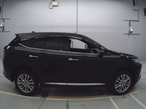 2017 Toyota Harrier ZSU60W[2]