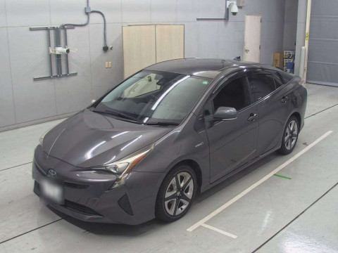 2017 Toyota Prius ZVW50[0]