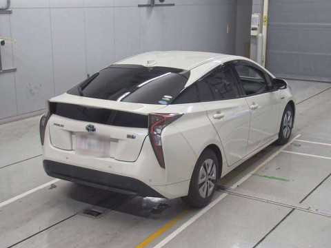 2017 Toyota Prius ZVW51[1]