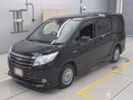 2016 Toyota Noah