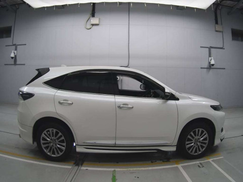 2016 Toyota Harrier ZSU60W[2]