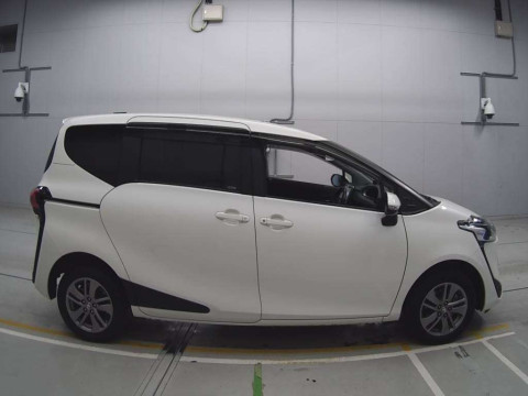 2020 Toyota Sienta NCP175G[2]