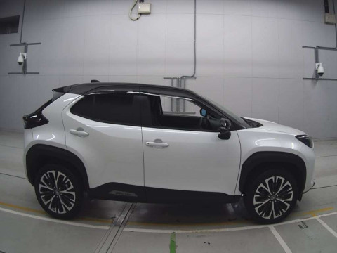 2023 Toyota YARIS CROSS MXPJ10[2]