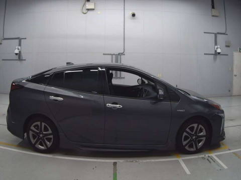 2019 Toyota Prius ZVW51[2]