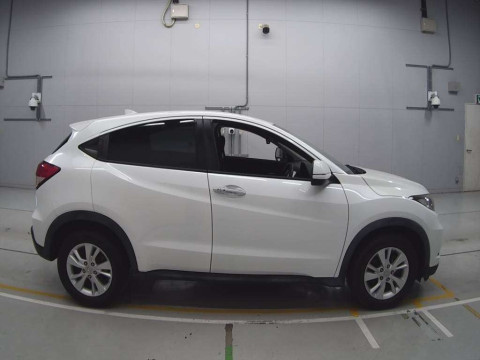 2014 Honda VEZEL RU1[2]