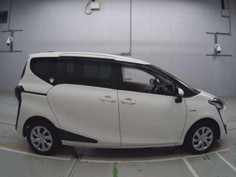 2018 Toyota Sienta NHP170G[2]