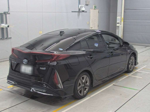 2017 Toyota Prius PHV ZVW52[1]