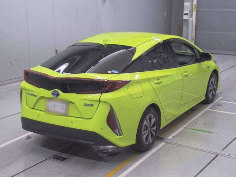 2018 Toyota Prius PHV ZVW52[1]