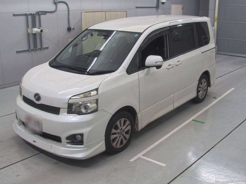 2011 Toyota Voxy ZRR70W[0]