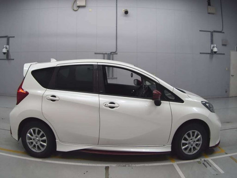 2016 Nissan Note E12[2]