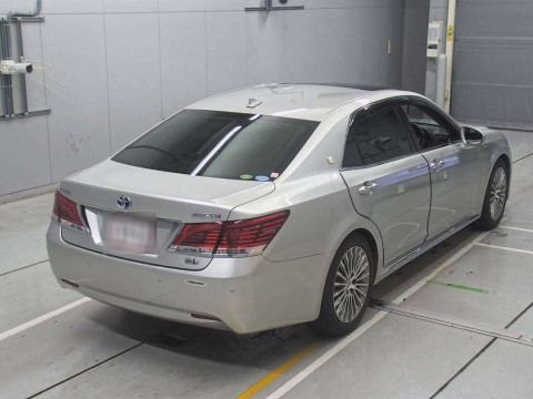 2013 Toyota Crown Majesta GWS214[1]