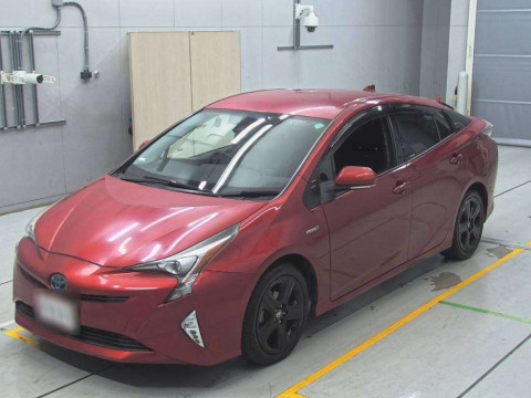 2016 Toyota Prius ZVW50[0]