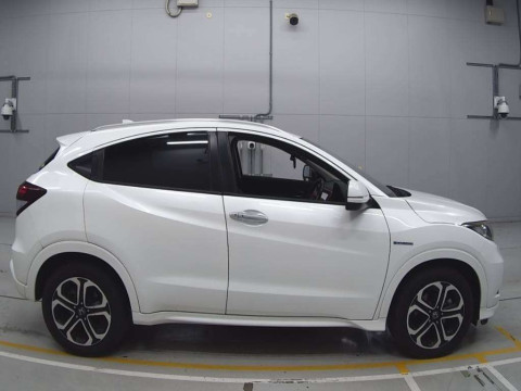 2015 Honda VEZEL RU3[2]