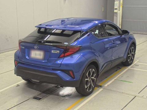 2020 Toyota C-HR NGX10[1]