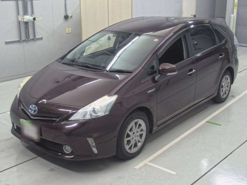 2013 Toyota Prius alpha ZVW41W[0]