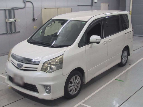 2011 Toyota Noah ZRR70W[0]