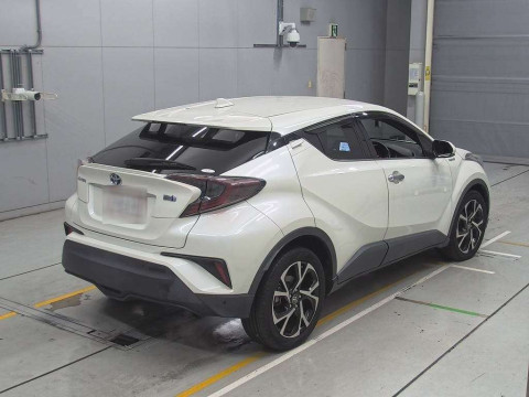 2018 Toyota C-HR ZYX10[1]