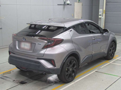 2019 Toyota C-HR ZYX10[1]