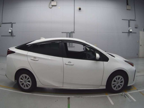 2022 Toyota Prius ZVW51[2]