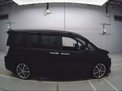 2012 Honda Step WGN Spada RK5[2]