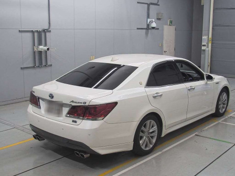 2014 Toyota Crown Hybrid AWS210[1]