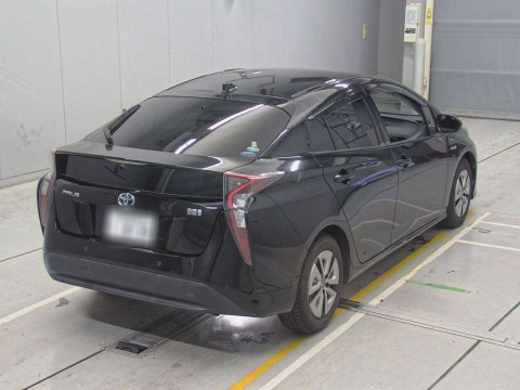 2018 Toyota Prius ZVW51[1]